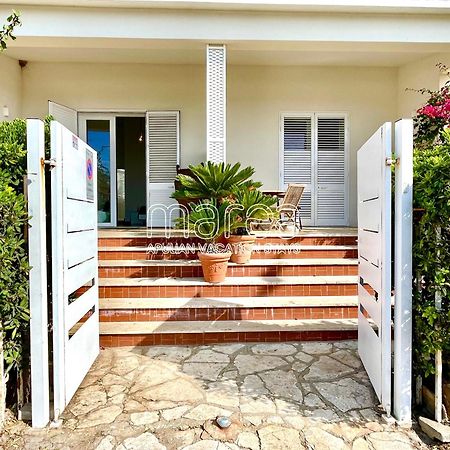Villa Nauna, Fronte Mare Con Giardino E Terrazzo - Marea Stays Collection Нардо Экстерьер фото
